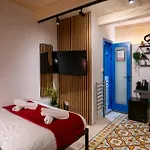 Maison d'hôtes Mandera's Boutique Suites&dorms La Valette