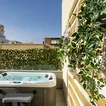 Mandera's Boutique Suites&dorms La Valette