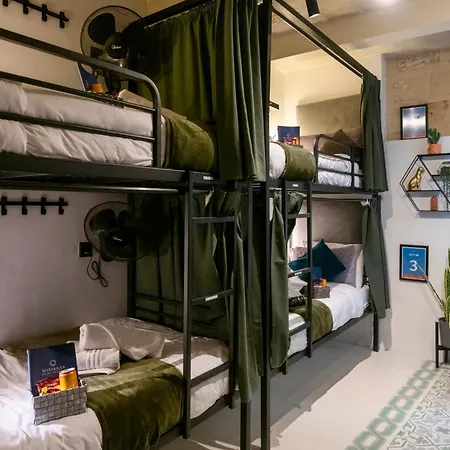 Mandera's Boutique & Dorms Guest house *
