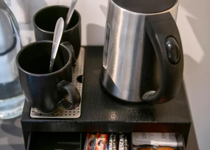 Mandera's Boutique Suites&dorms La Valette