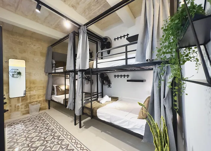 Mandera's Boutique Suites&dorms La Valette