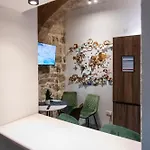 Mandera's Boutique & Dorms Valletta