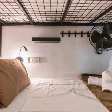 Mandera's Boutique & Dorms Pensión