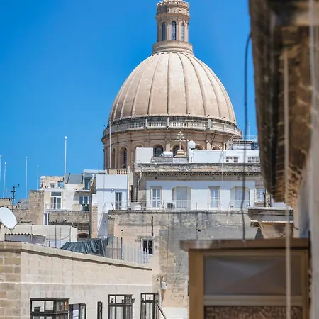 Mandera's Boutique & Dorms *