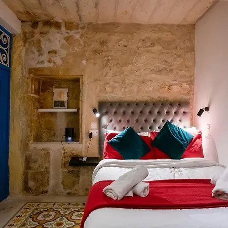 Mandera's Boutique & Dorms *