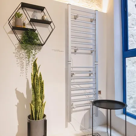 Mandera's Boutique & Dorms Gasthuis