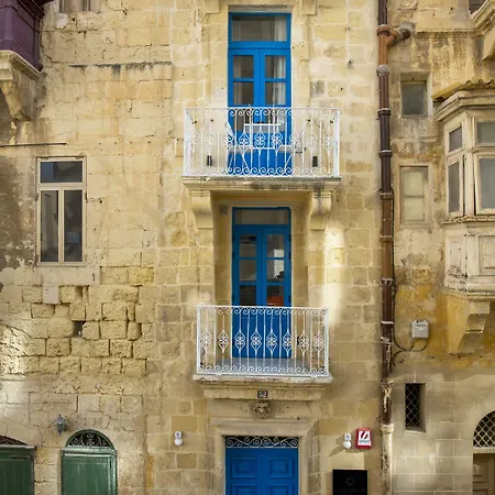 Mandera's Boutique & Dorms Pensión *