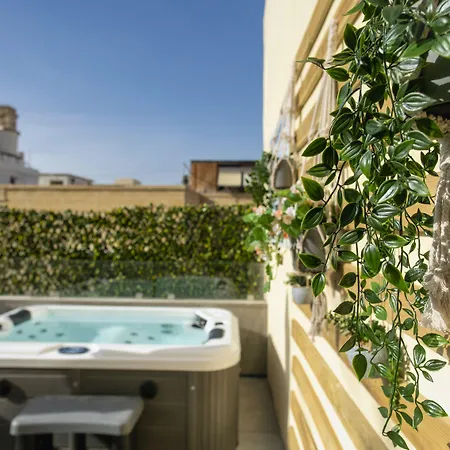 Mandera's Boutique & Dorms Valletta