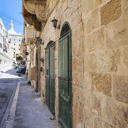 Mandera's Boutique & Dorms * Valletta