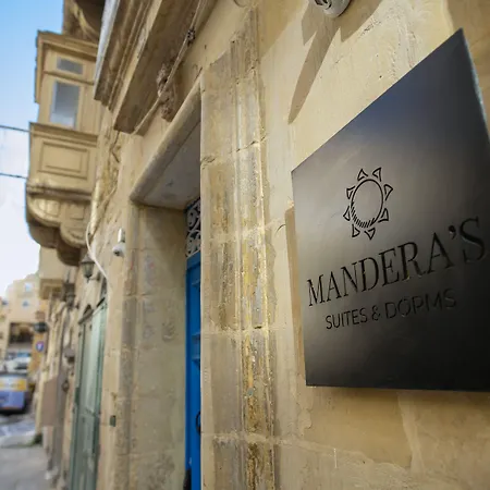 Mandera's Boutique & Dorms Pensjonat