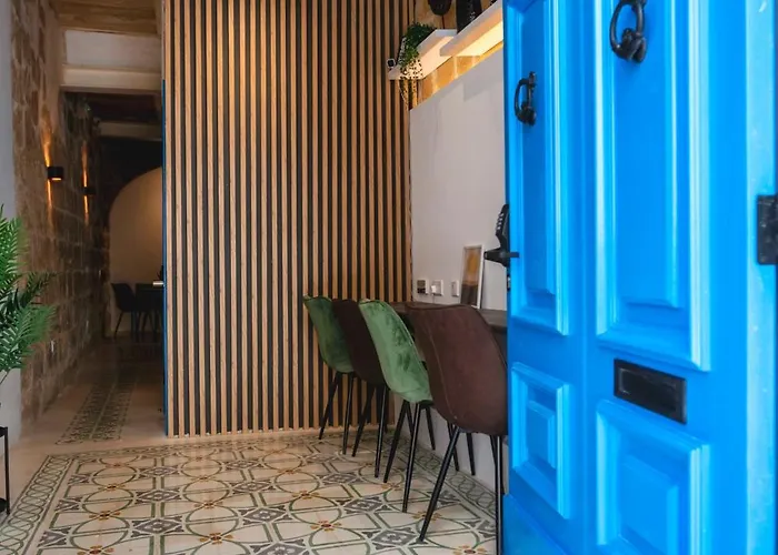 Mandera's Boutique & Dorms Πανσιόν