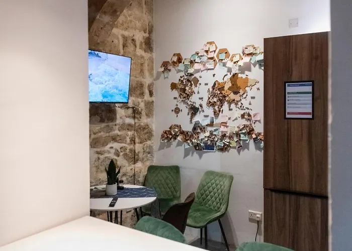 Mandera's Boutique & Dorms La Valletta